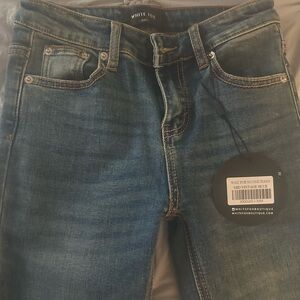 White Fox Boutique Women’s Dark Blue Skinny Jeans MID RISE